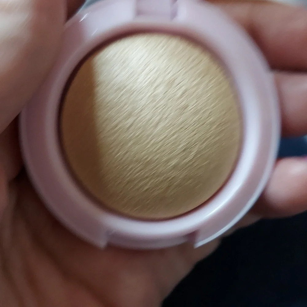 Estate‎ baked highlight powder brand new - Picture 4 of 4